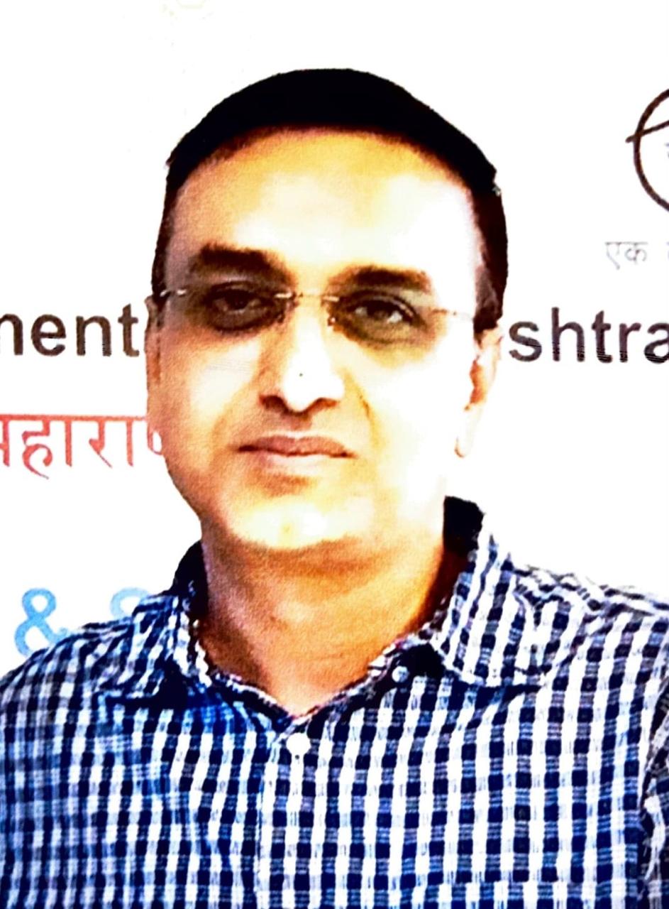 Shri Vijay Jagdishprasad Singhal (I.A.S)